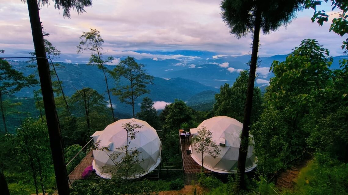 Glamp Inn Darjeeling is a luxury glamping property nestled amidst the serene beauty of the hills in Darjeeling.unique blend of luxury