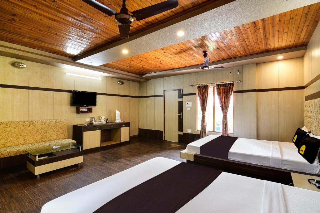 Gorumara Jungle Resort,Chalsa