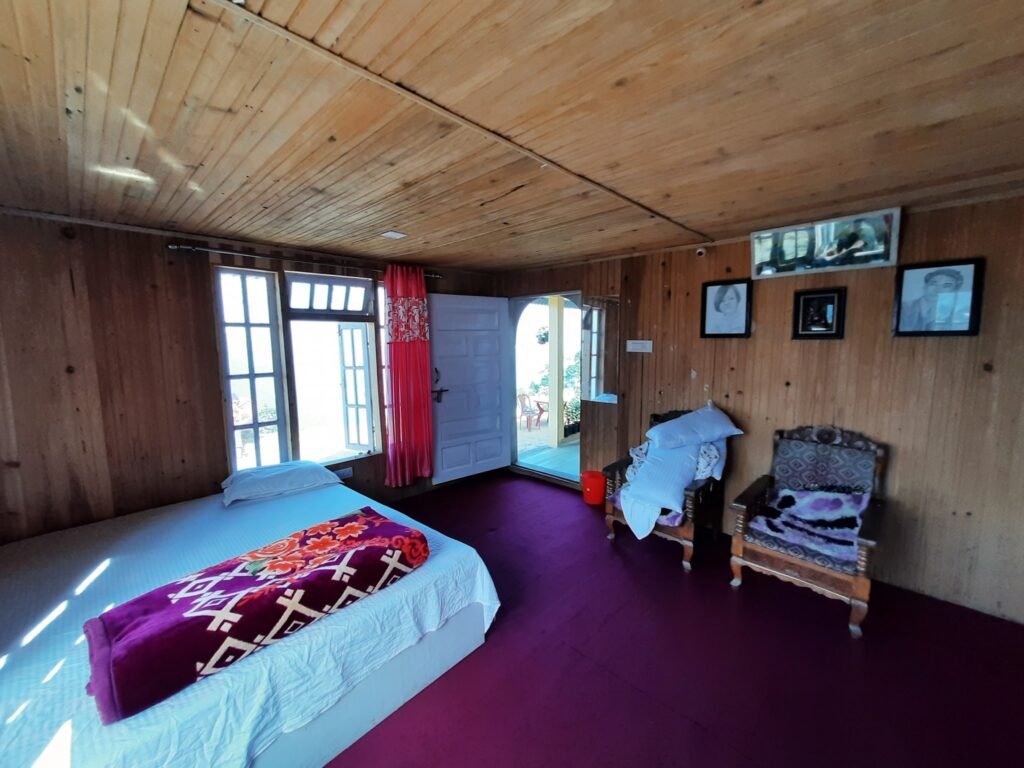 Hill Castle Homestay, Dawaipani